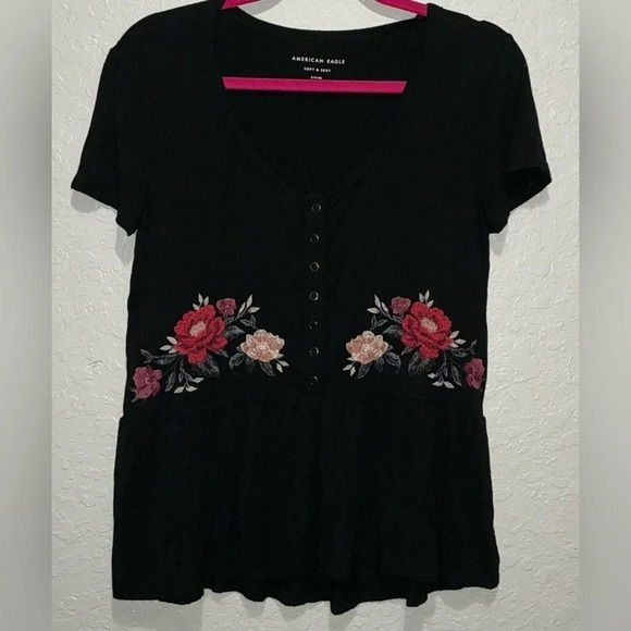 American Eagle Soft & Sexy Black Floral Embroidered Top - Picture 1 of 9